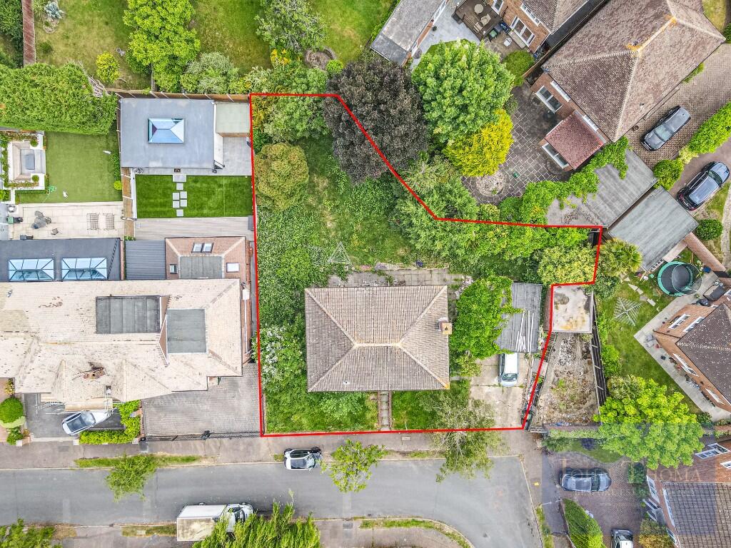 Main image of property: Lyndhurst Rise, Chigwell, Essex, IG7