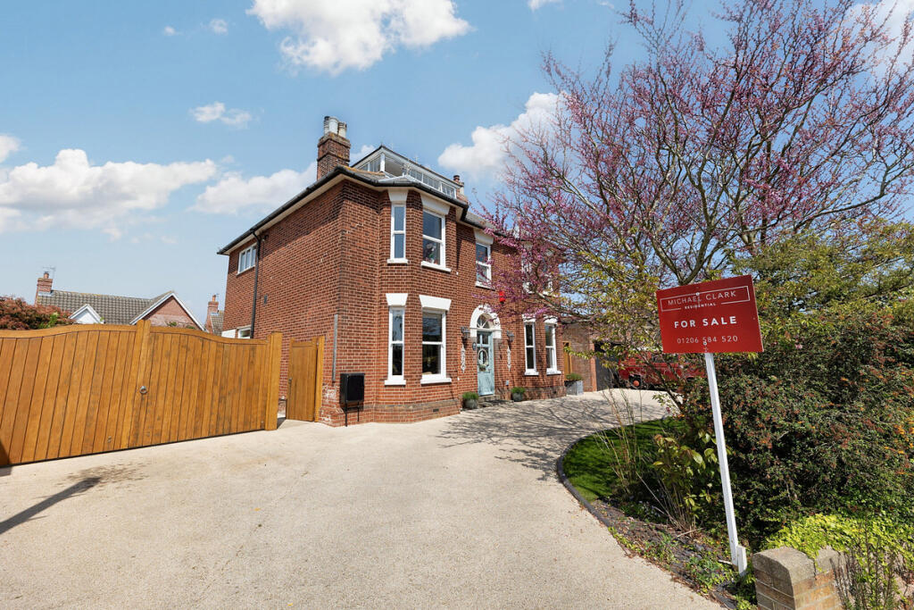Main image of property: Fronks Road, Harwich, CO12 4
