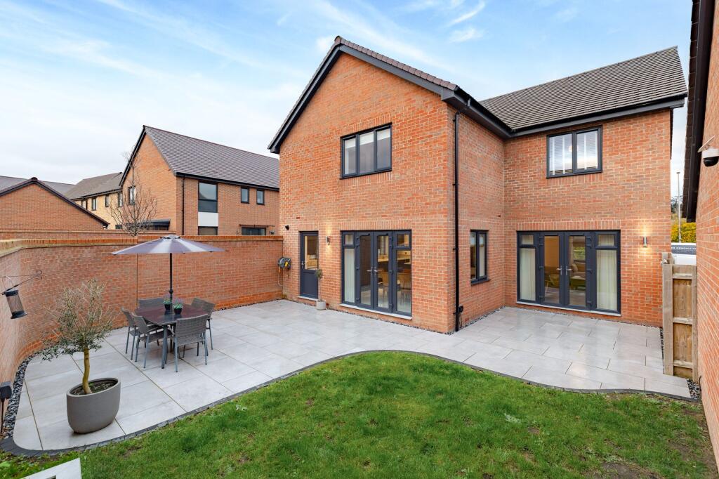 11 Montgomery Way photo 4