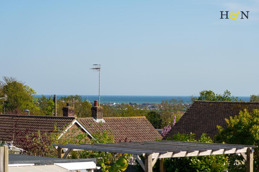 Norbury Drive, North Lancing photo 4