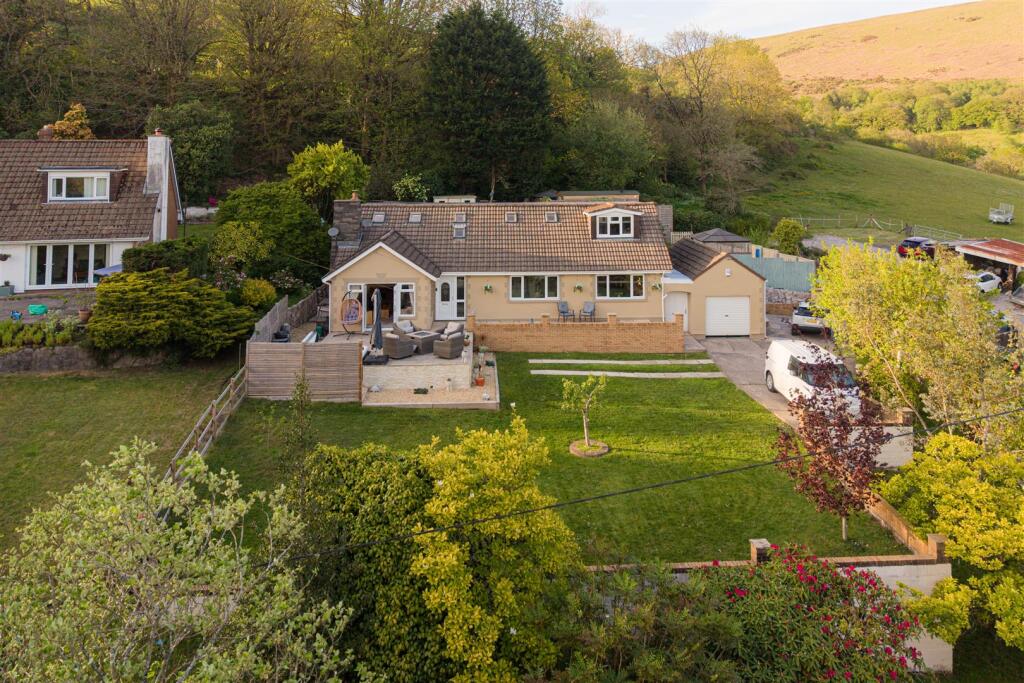 5-bed detached on Bettws Road, Llangeinor, Bridgend County Borough, CF32 8PH, £575,000