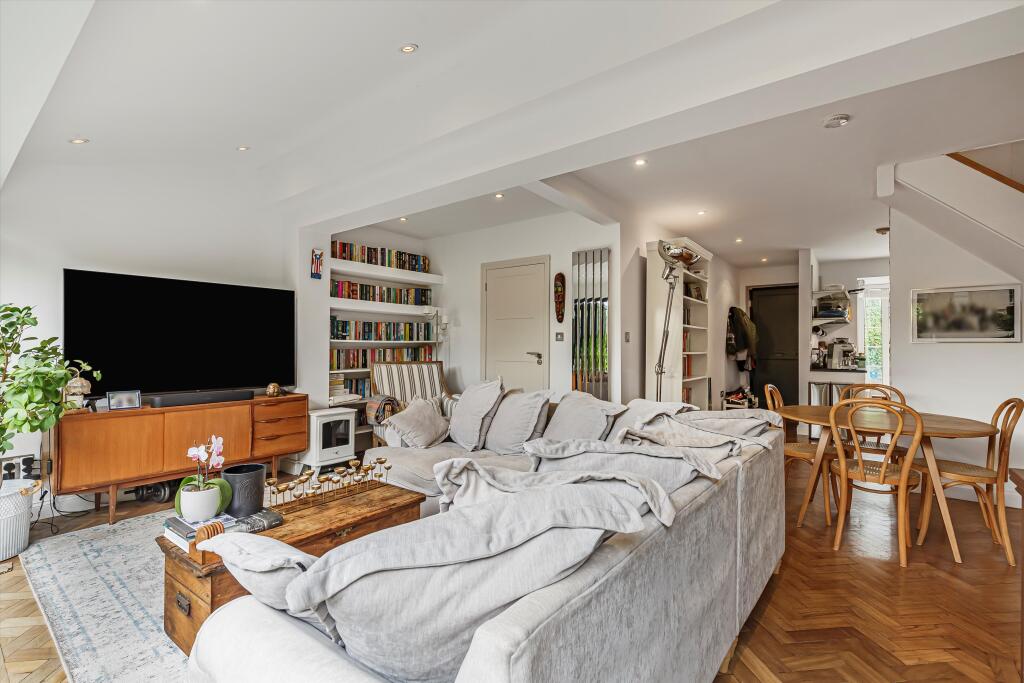 House in Twickenham - View 5
