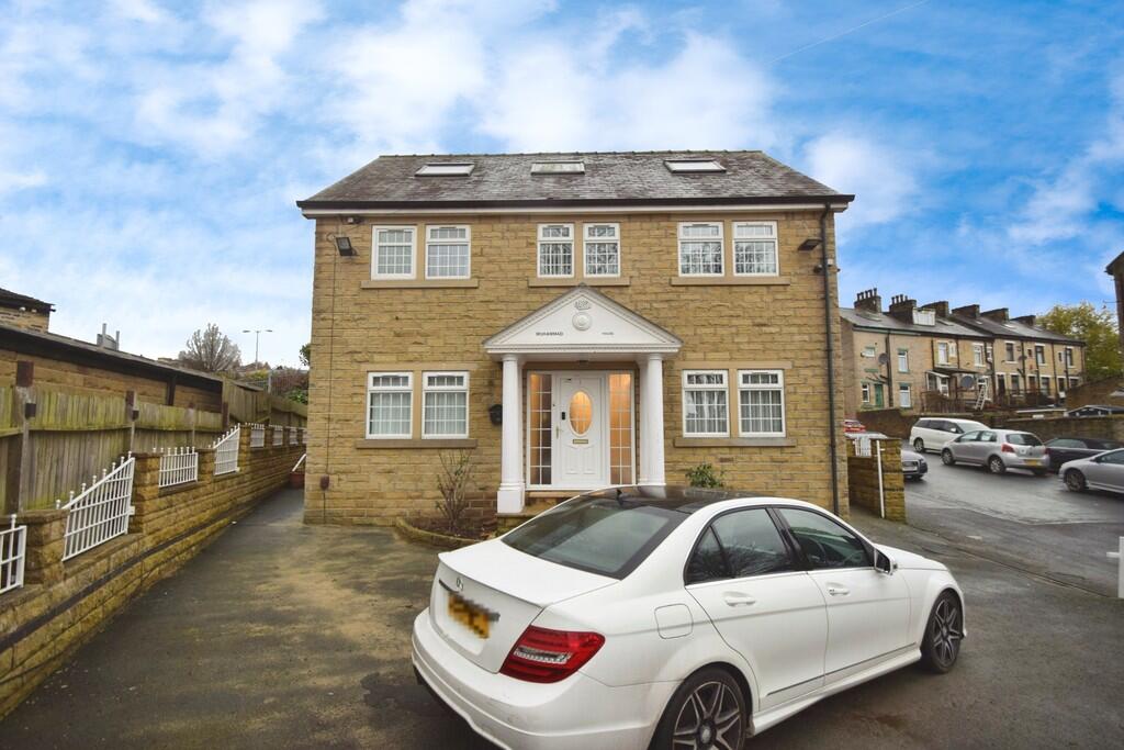 Main image of property: Rosebery Road, Heaton