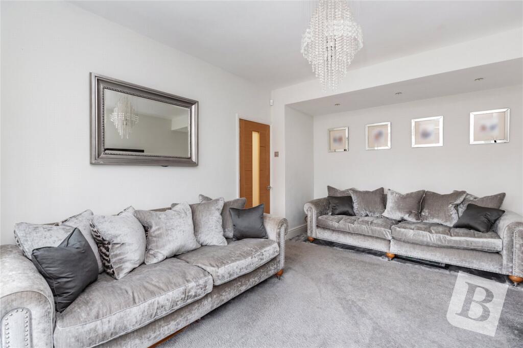 House in London, Hornchurch - View 2