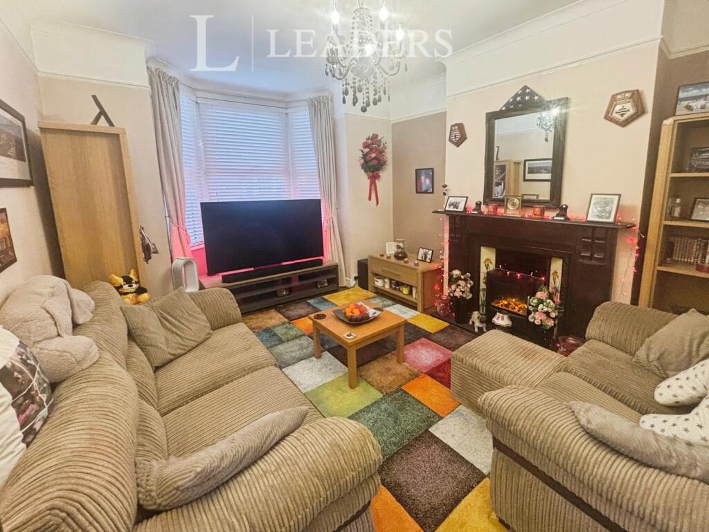 Lynton Grove, Portsmouth, Hampshire photo 4