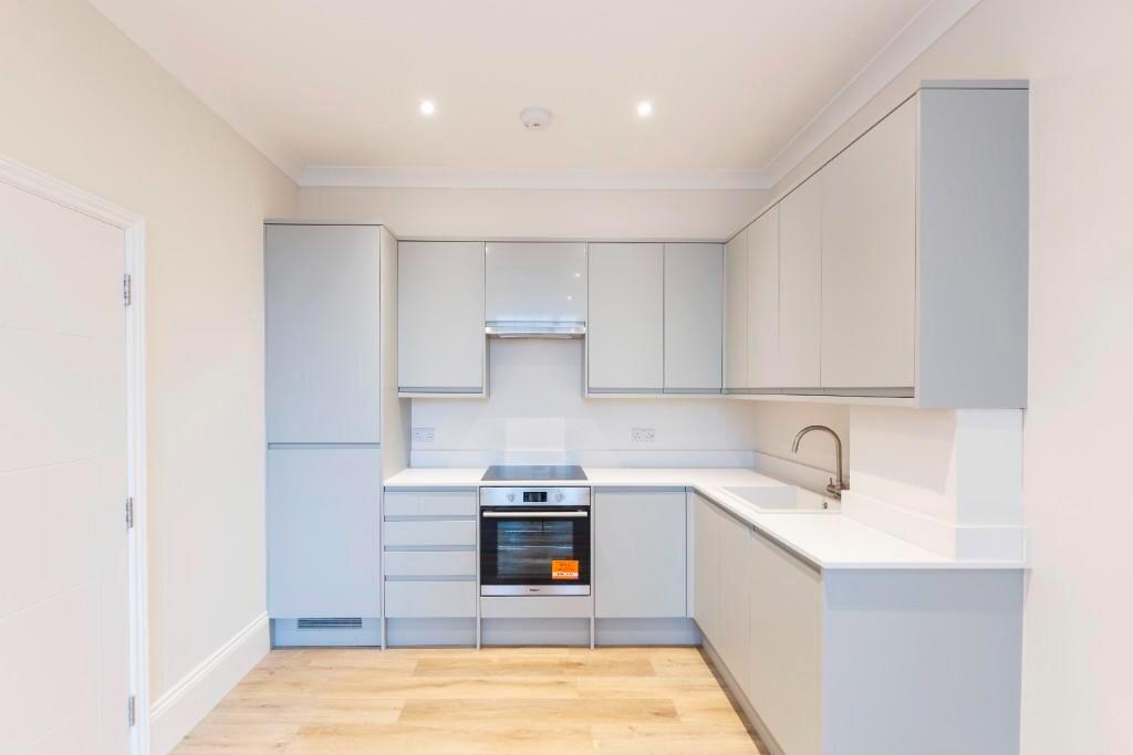 Main image of property: Flat 7, Smalley House, 13 The Crescent, Bedford, Bedfordshire, MK40 - £295,000