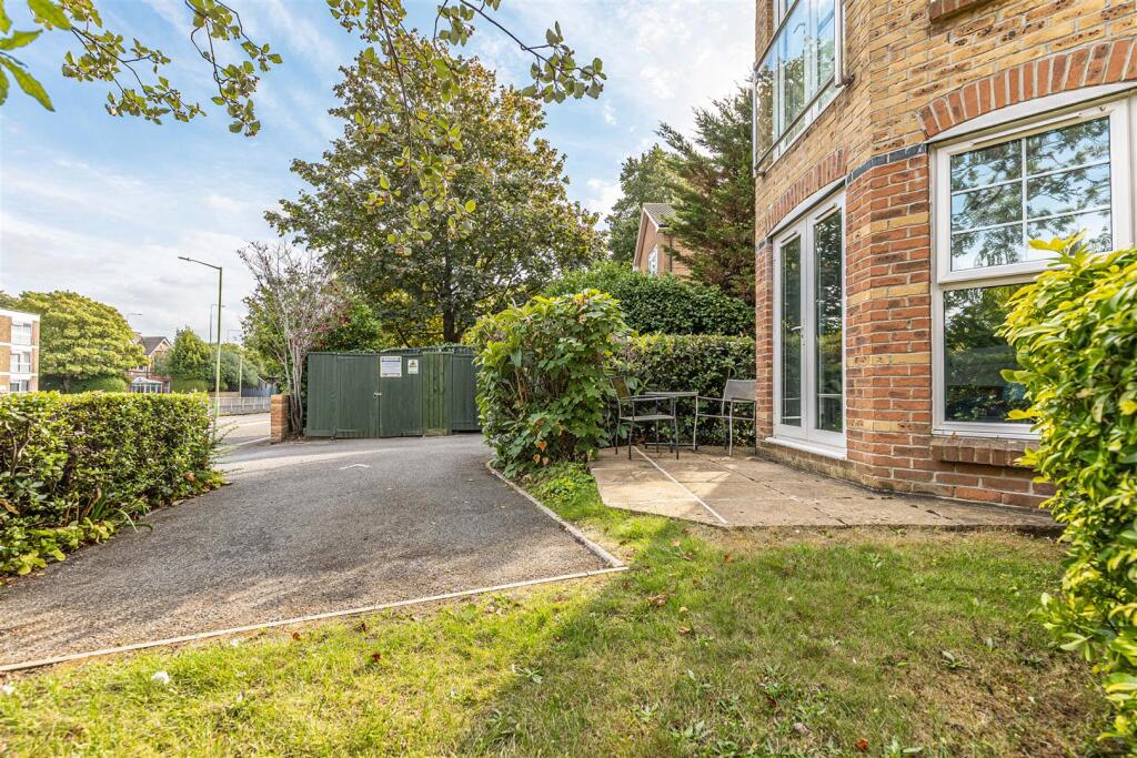 Apartment in Bournemouth - View 3