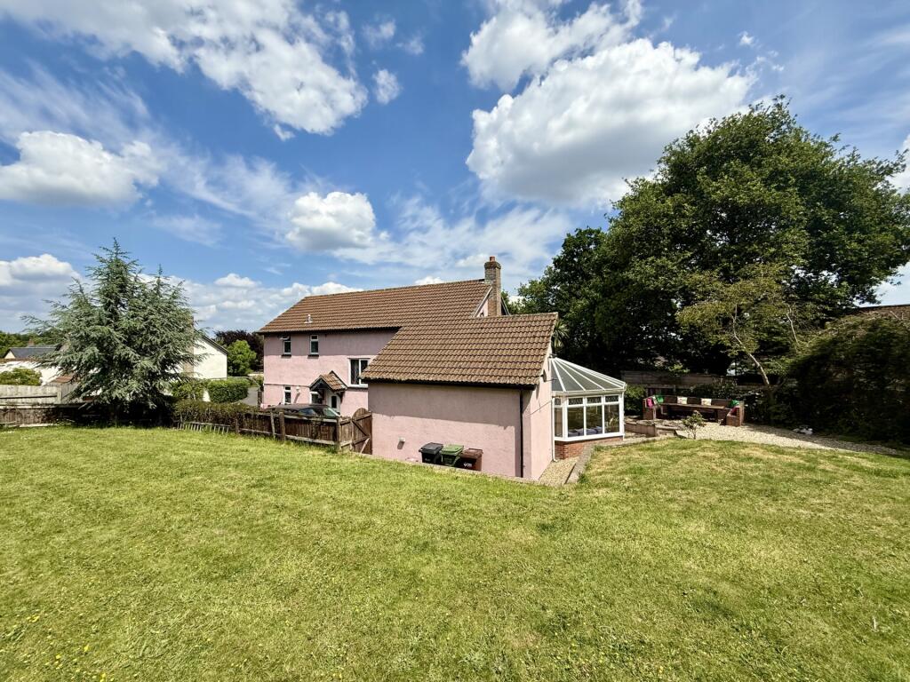 Main image of property: Bate Close, Alphington, EX2