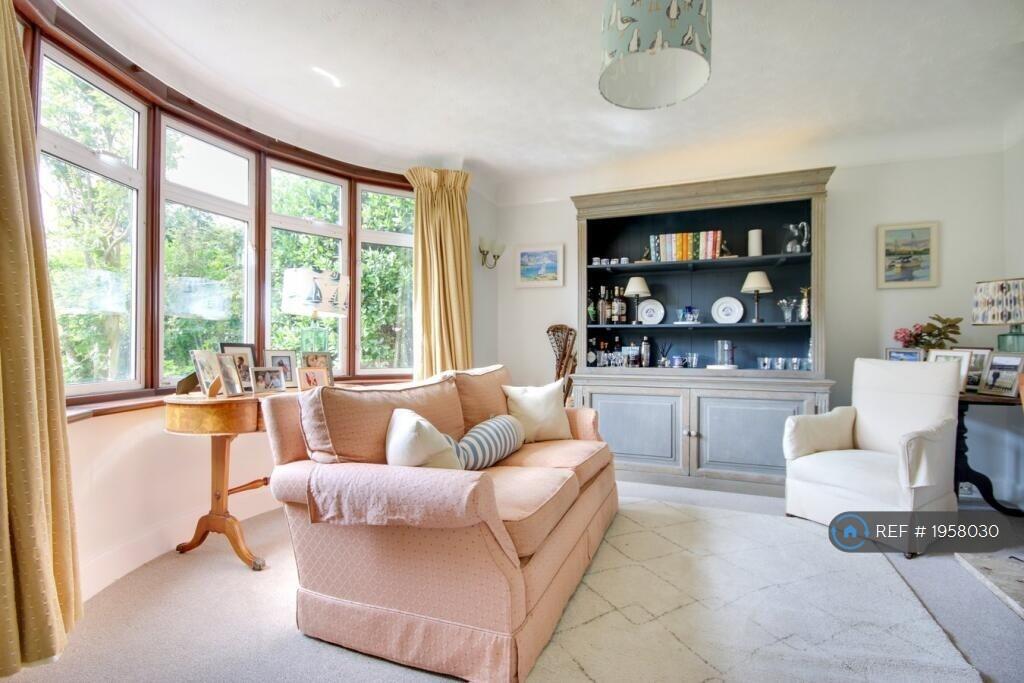 House in Southampton - View 5