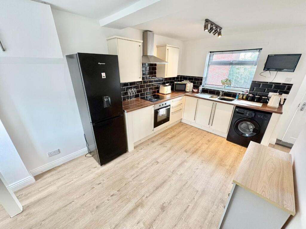 House in Darlington - More