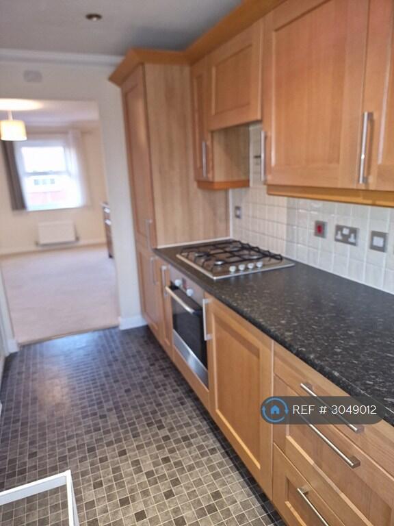 Apartment in Milton Keynes - View 4
