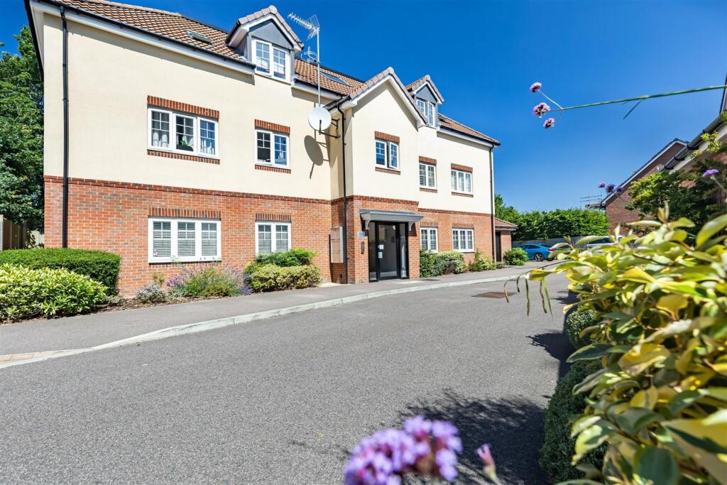 Archer Close, Coopersale photo 2