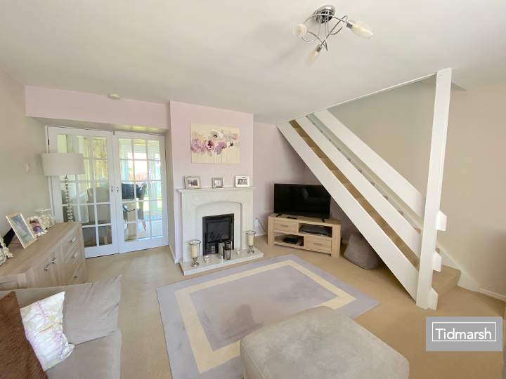 10 Slade Gardens, Codsall WV8 1BJ photo 4