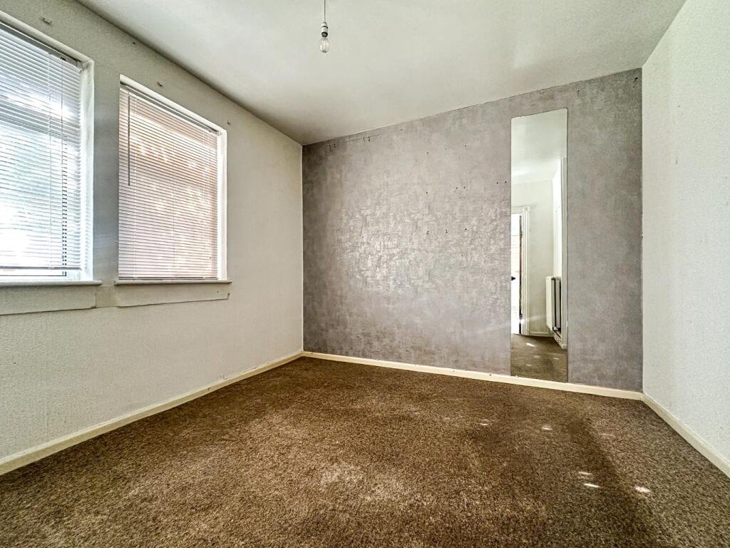 House in Bridgwater, Sydenham, Somerset - More