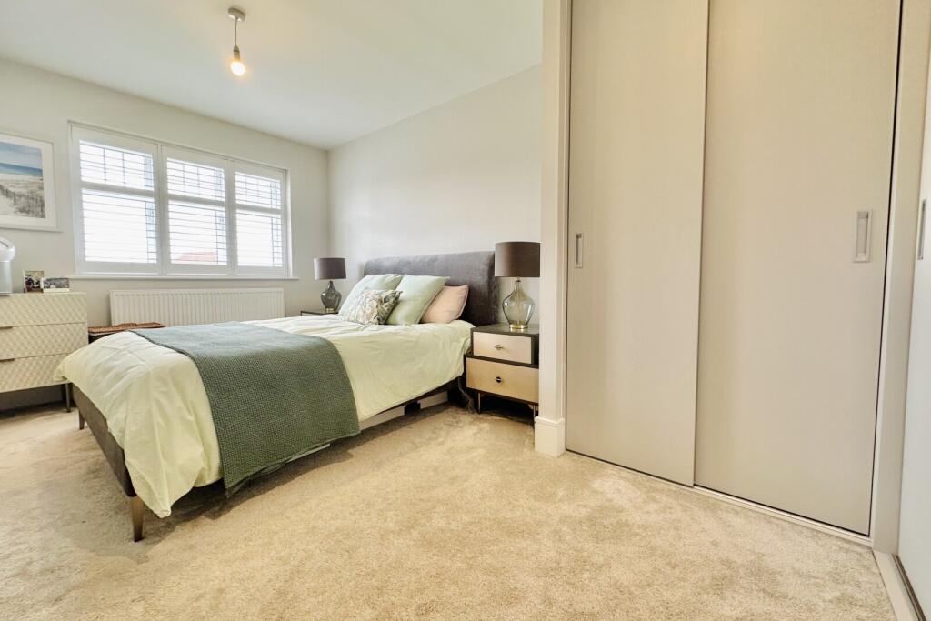 House in Hart, Hareshill, Crookham Village - View 5