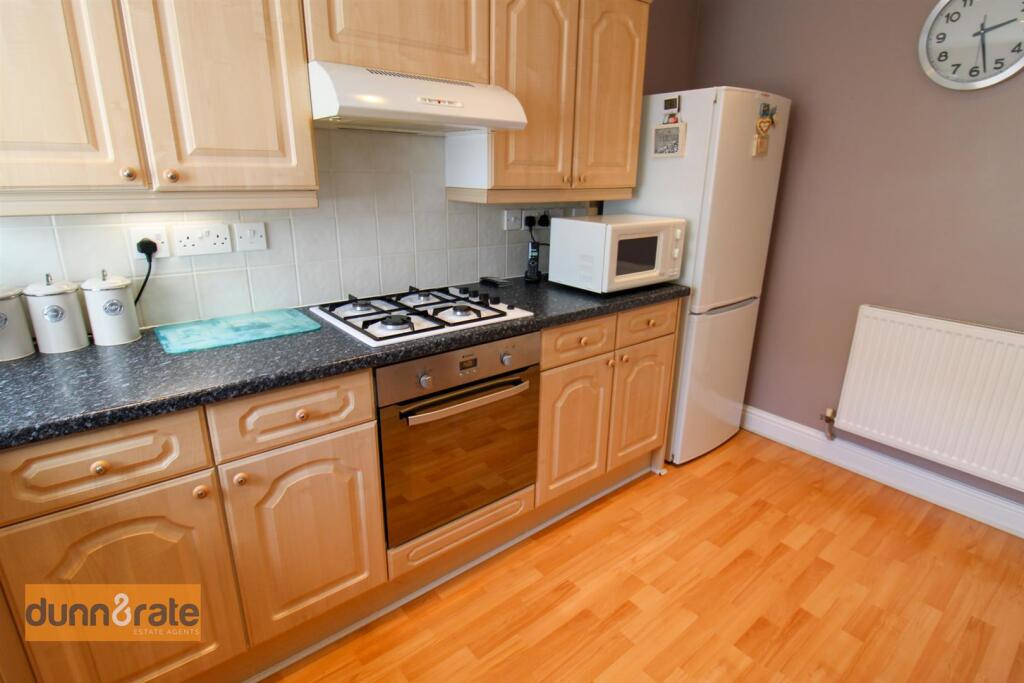 House in Stoke-on-Trent - More