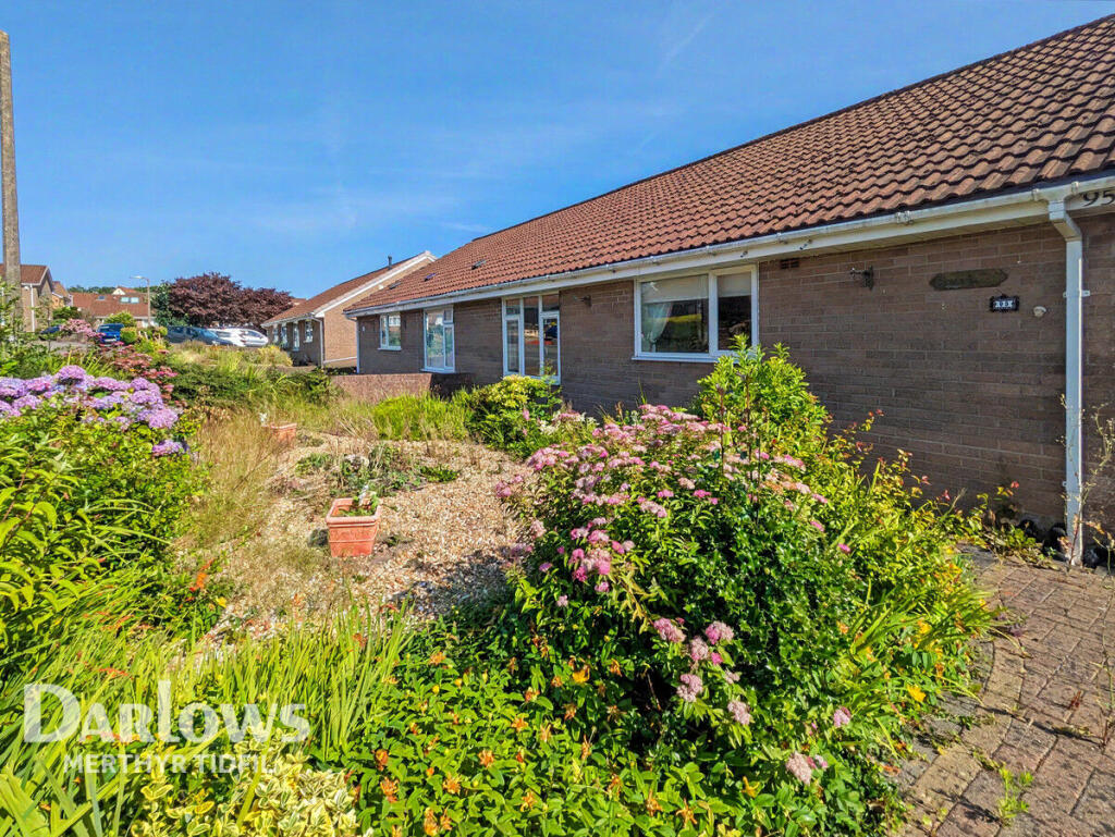 House in Cardiff, Treharris - More