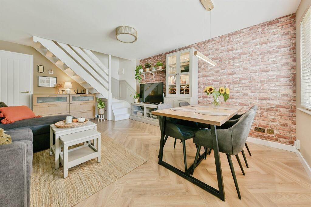 House in North Hertfordshire, Hertfordshire - View 4