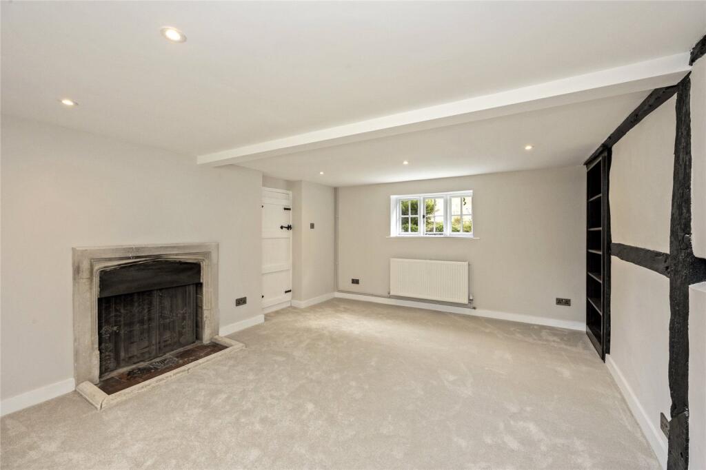 House in Redhill - More