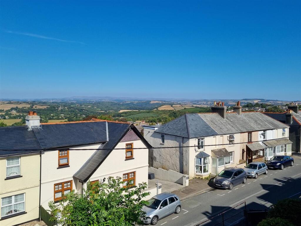 House in Plymouth - View 5