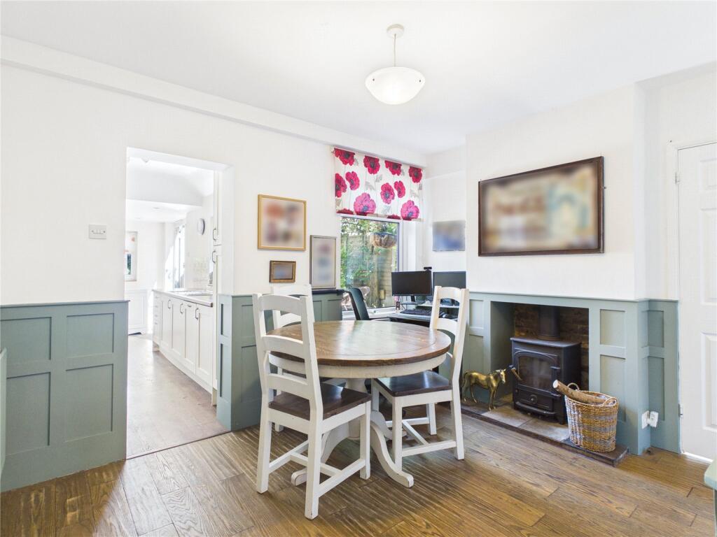 House in Reigate and Banstead, Surrey - View 4