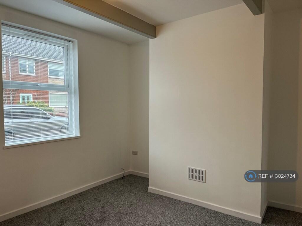 House in Rochdale, Greater Manchester - View 4