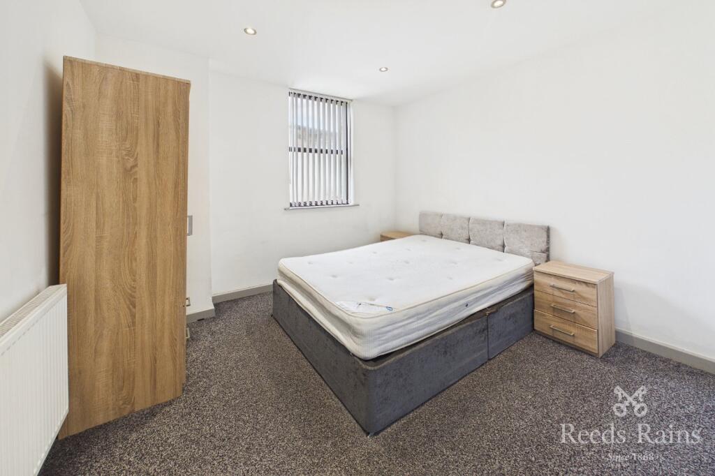 Apartment in Calderdale, West Yorkshire - View 3