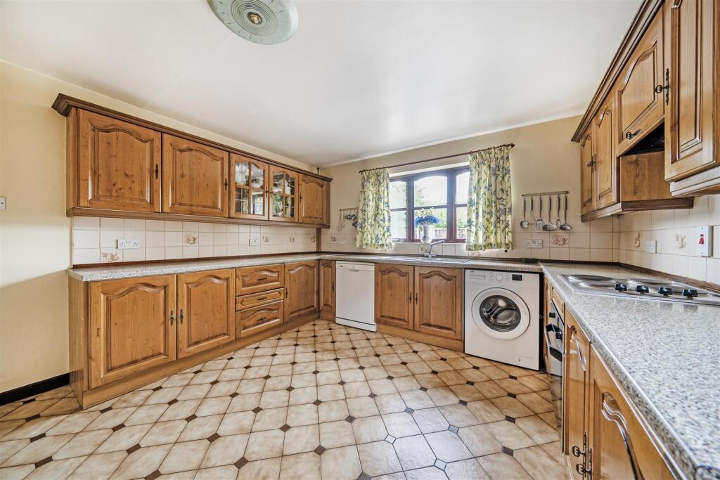 Station Avenue, Chirk, Wrexham. photo 3