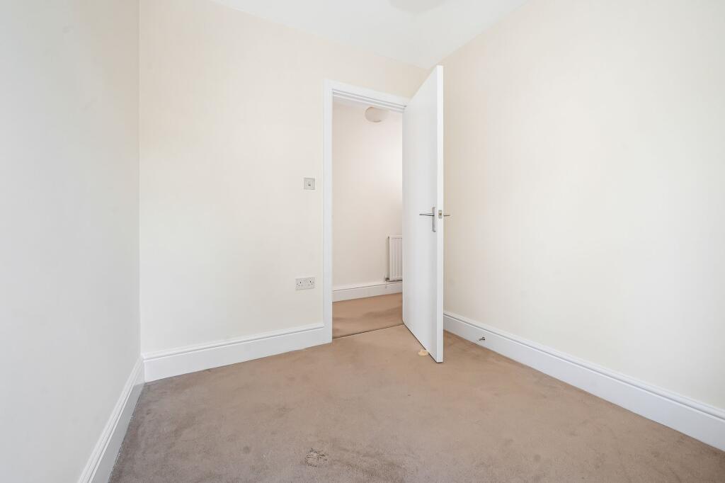 Apartment in London - More