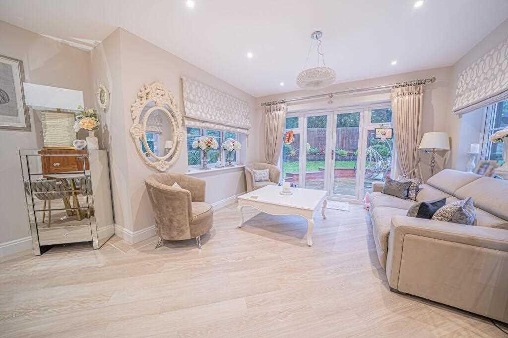 House in Solihull, West Midlands - View 5