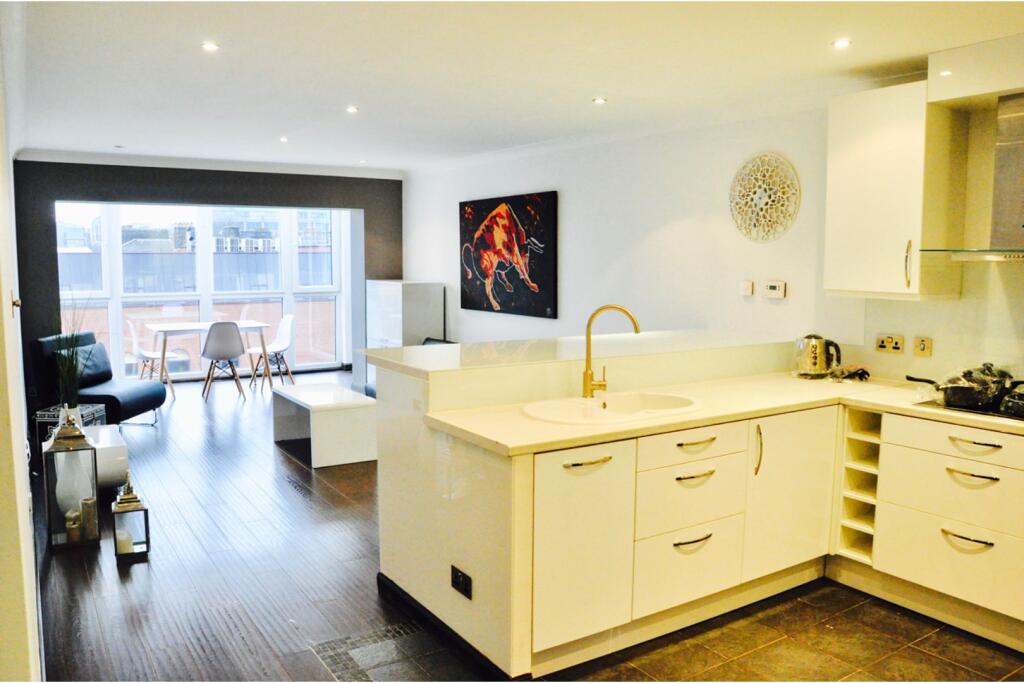 Apartment in London - More