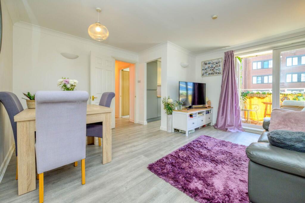 Main image of property: Grantley Heights, Kennet Side