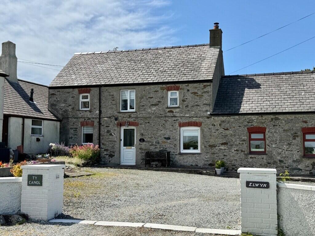 Main image of property: Ty Canol, Mynydd Mechell