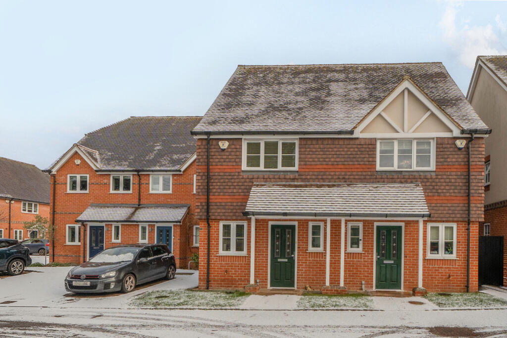 Main image of property: Danesfield Gardens, Twyford, Reading, Berkshire, RG10