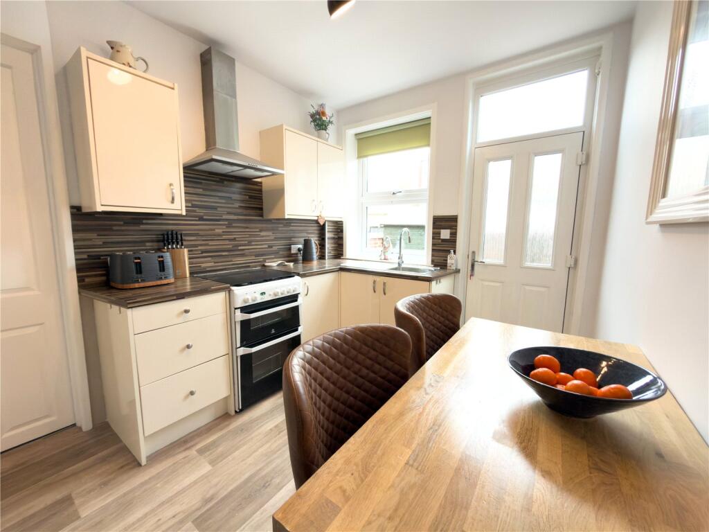 House in Rochdale, Stanycliffe - View 5
