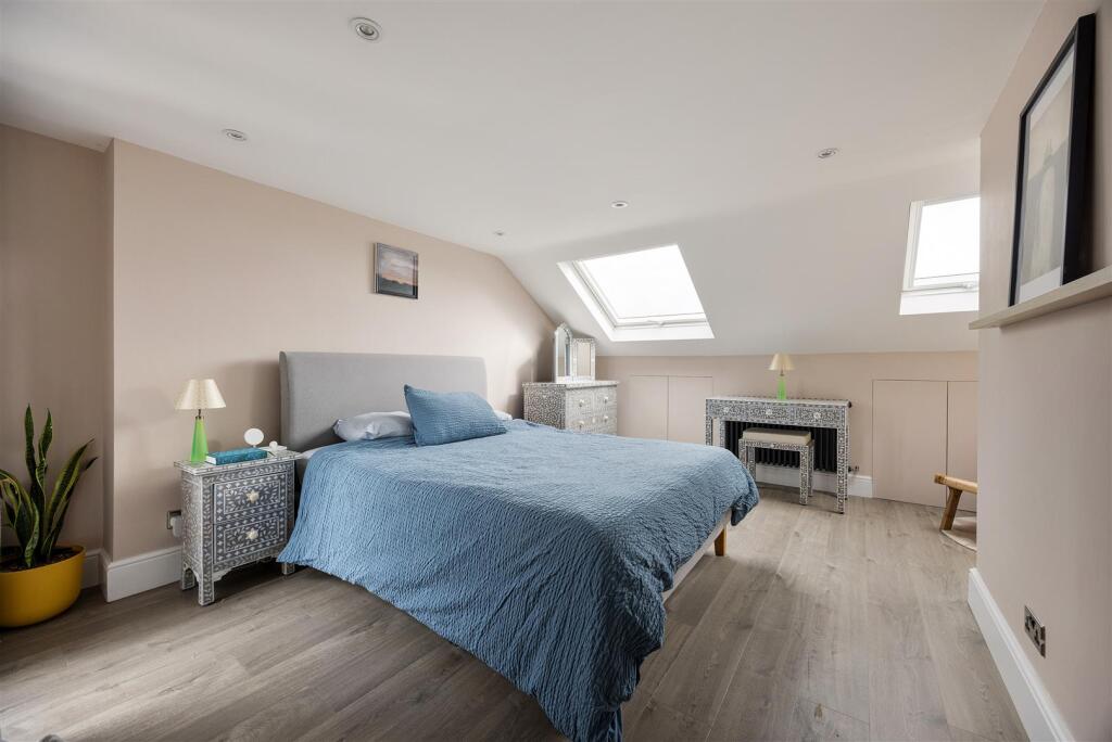House in London - View 4