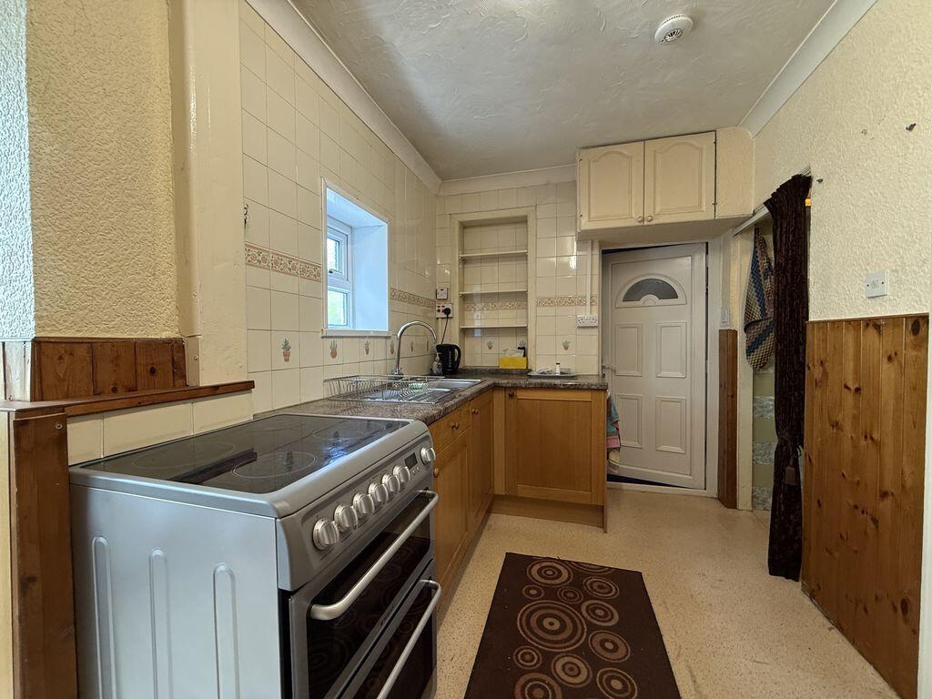 Collis Avenue, Stoke-On-Trent photo 4
