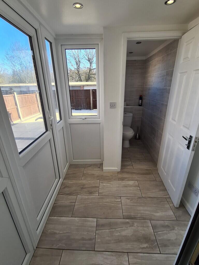 House in London - View 5