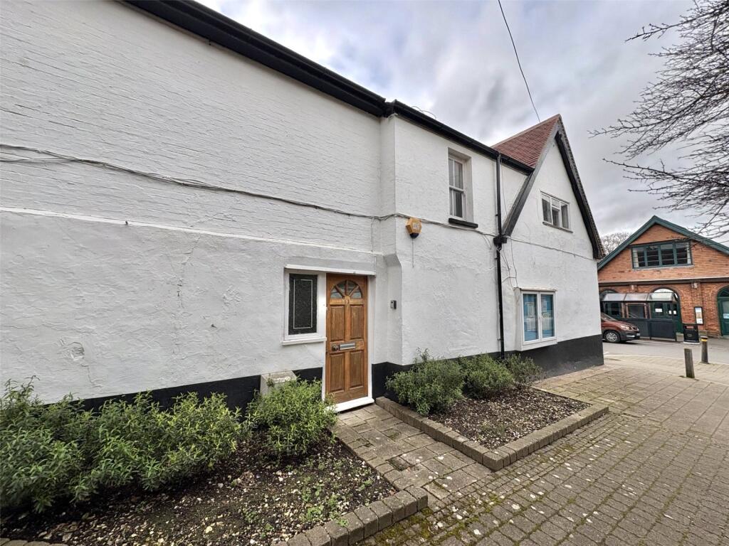 Main image of property: High Street, Overton, Basingstoke, Hampshire, RG25