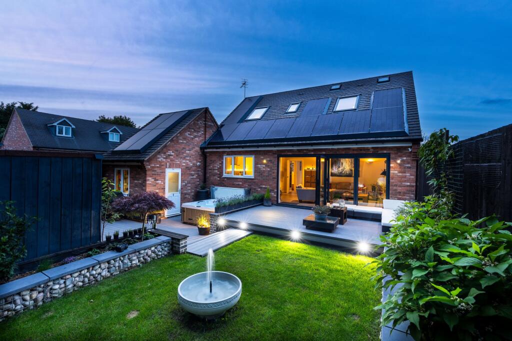 Main image of property: Cromwell Close, Princethorpe, CV23