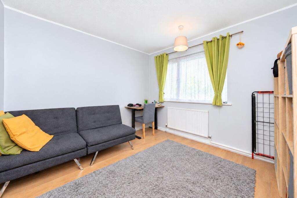Apartment in Slough, Cippenham - View 4