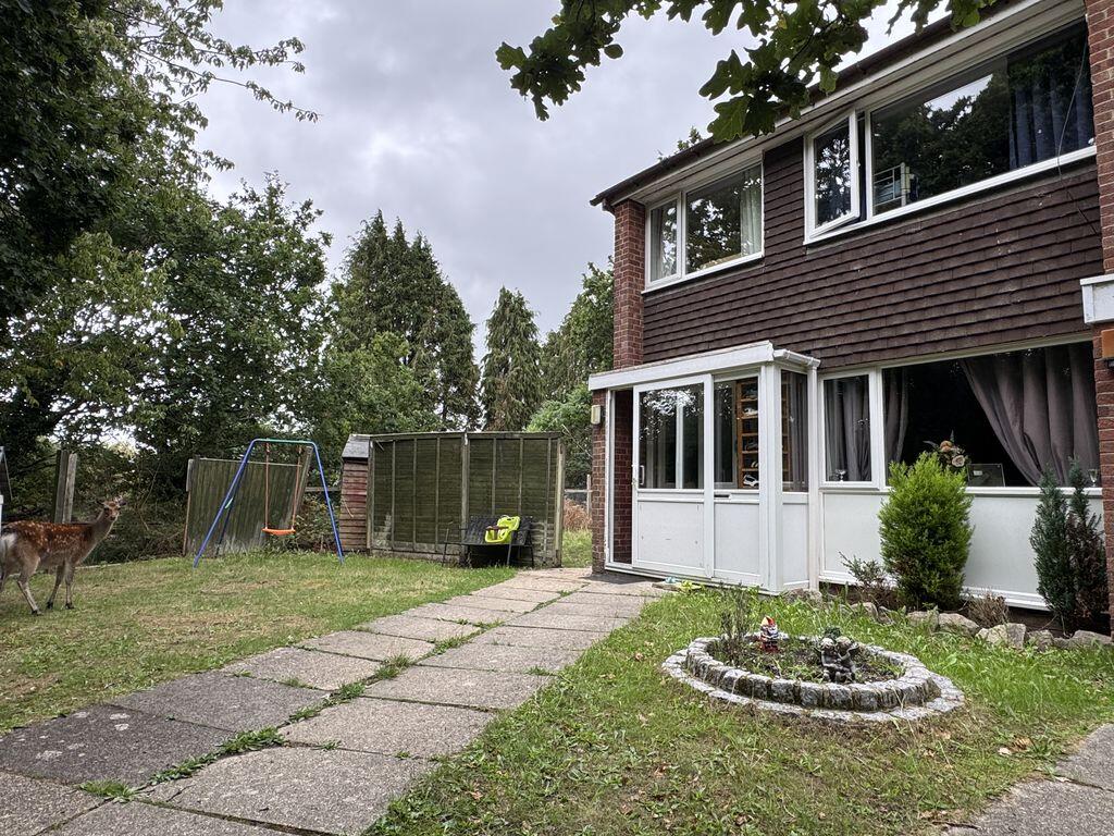 3-bed semi-detached on Courtenay Close, Northport, Wareham, £270,000