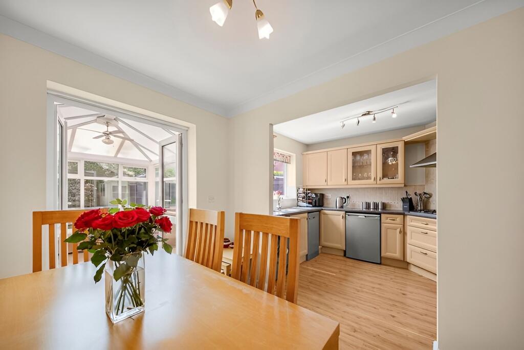 Hawthorn Avenue, Burscough, L40 photo 3