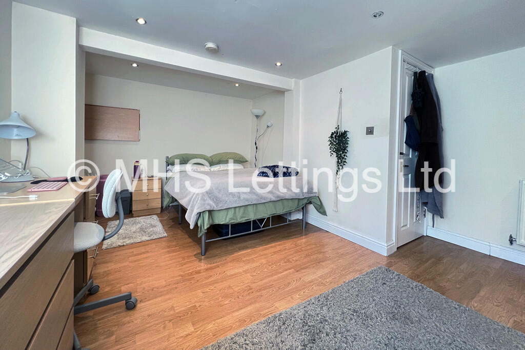 House in Leeds, West Yorkshire - More