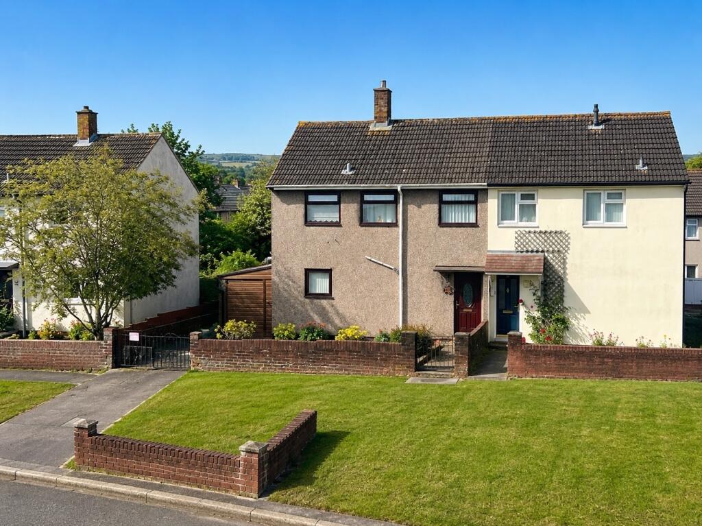Main image of property: 85 Aust Crescent, Bulwark, Chepstow, Monmouthshire, NP16 5NL