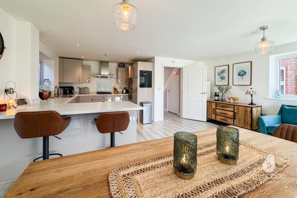 Elisha Close, Spencers Wood, RG7 - View 2
