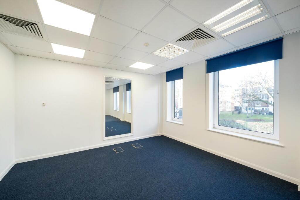 291-299BoroughHighSt-9-1stflr.jpg