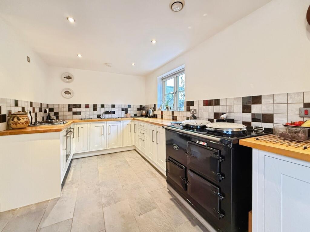 Ash Close, Kings Stanley, Stonehouse photo 4