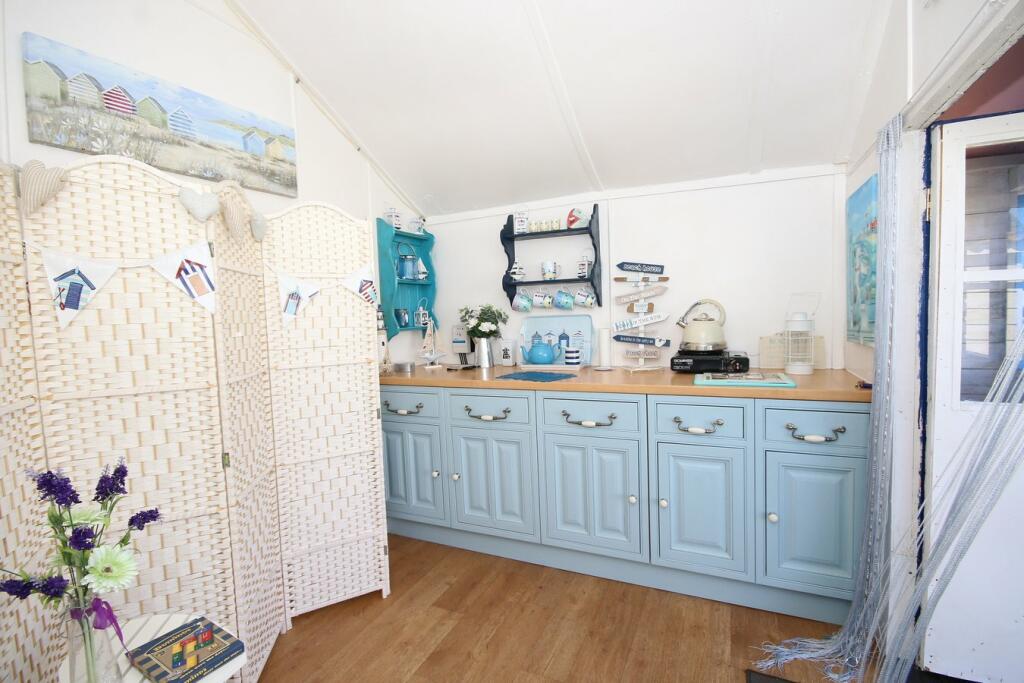 South Beach Road , Hunstanton, PE36 photo 2
