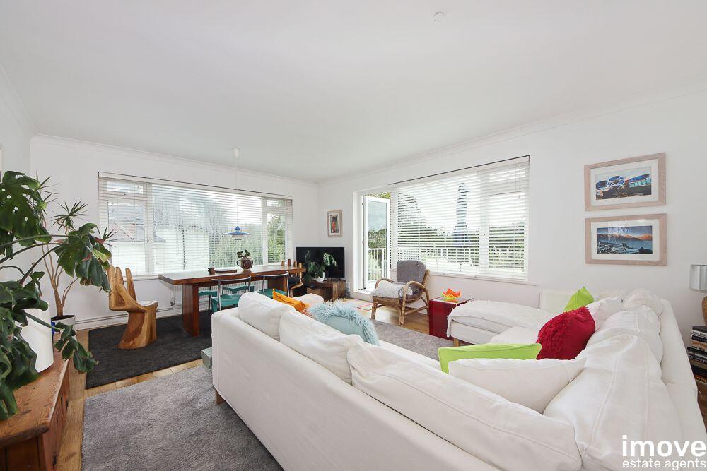 Apartment in Torquay, Wellswood - View 5